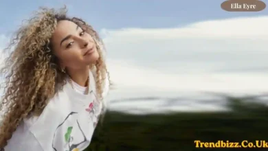 Ella Eyre